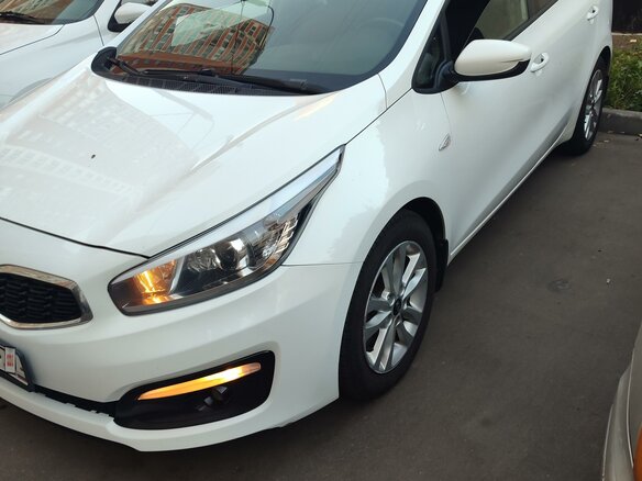 2017 Kia Ceed II Рестайлинг, белый, 1550000 рублей