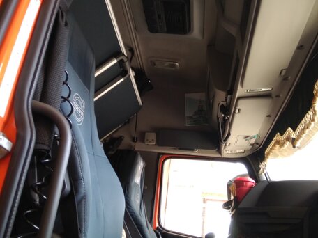 2010 Volvo FH, оранжевый, 4100000 рублей, вид 5