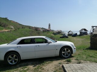 2008 Chrysler 300C I, серебристый, 1370000 рублей, вид 2