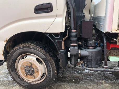 1999 Toyota Dyna, белый, 2000000 рублей, вид 2