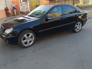 2006 Mercedes-Benz C-Класс 230 II (W203) Рестайлинг, чёрный, 750000 рублей, вид 5
