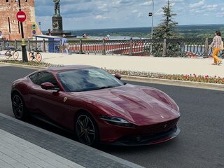 2021 Ferrari Roma, красный, 26000000 рублей, вид 3