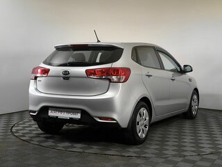 2015 Kia Rio 6-speed III, серебристый, 1020000 рублей, вид 4