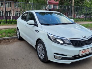 2015 Kia Rio III Рестайлинг, белый, 1199999 рублей, вид 3