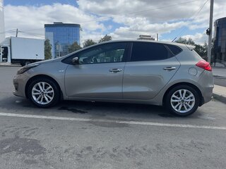 2016 Kia Ceed II Рестайлинг, серебристый, 1300000 рублей, вид 3