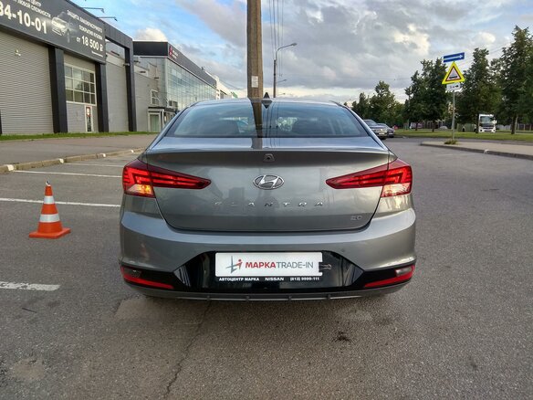 2019 Hyundai Elantra VI (AD) Рестайлинг, серый - вид 3