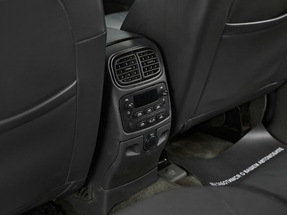 2002 GMC Envoy II (GMT360), чёрный - вид 15