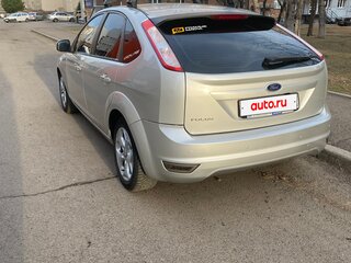 2010 Ford Focus II Рестайлинг, серебристый, 590000 рублей, вид 4