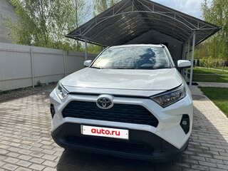 2022 Toyota RAV4 V (XA50), белый, 3680000 рублей, вид 1