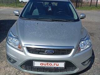 2011 Ford Focus II Рестайлинг, серебристый, 430000 рублей, вид 2
