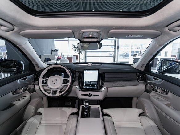 2026 Volvo XC90 B5 II Рестайлинг 2, чёрный, 12420000 рублей - вид 12