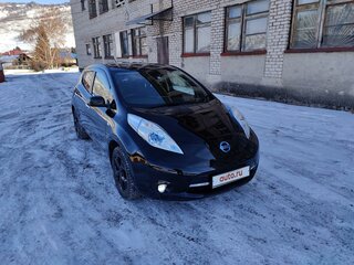 2015 Nissan Leaf I (ZE0/AZE0), чёрный, 900000 рублей, вид 2