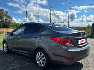 2011 Hyundai Solaris I, серый, 700000 рублей, вид 4