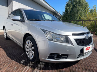 2012 Chevrolet Cruze I Рестайлинг, серебристый, 750000 рублей, вид 3