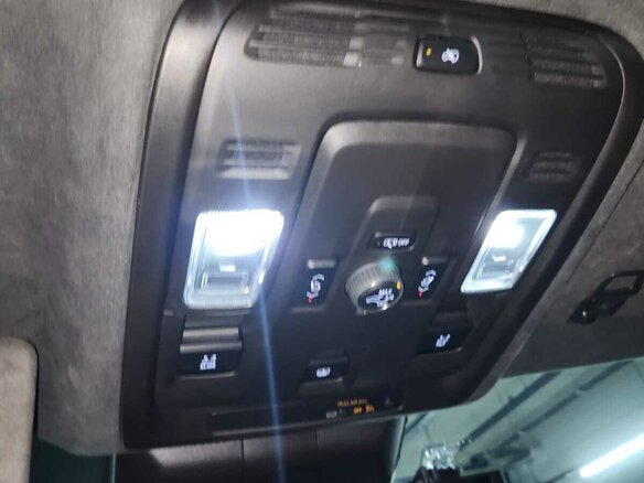 2021 Cadillac Escalade V, чёрный, 12000000 рублей - вид 26