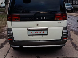 1997 Nissan Elgrand I (E50), белый, 1200000 рублей, вид 4