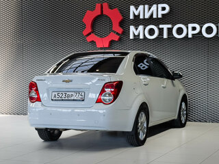 2014 Chevrolet Aveo II, белый, 670000 рублей, вид 4