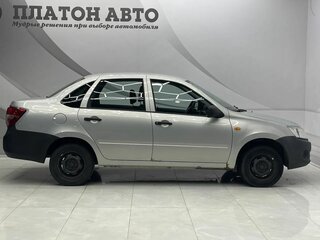 2017 Lada (ВАЗ) Granta I, серебристый, 369000 рублей, вид 4