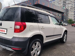2012 Skoda Yeti I, белый, 999999 рублей, вид 4