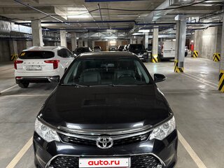 2015 Toyota Camry VII (XV50) Рестайлинг, чёрный, 1650000 рублей, вид 3