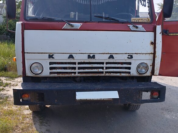 1992 КамАЗ 55102, красный, 500000 рублей - вид 5