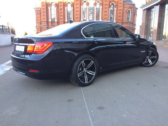 2010 BMW 7 серии 730d V (F01/F02/F04), чёрный - вид 8