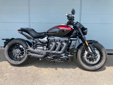 2025 Triumph Rocket III, красный, 2600000 рублей, вид 4