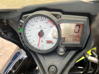 2006 Suzuki GSX-R 600, чёрный, 520000 рублей, вид 4