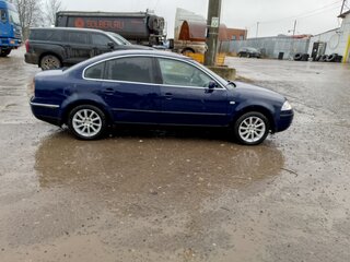 2001 Volkswagen Passat B5 Рестайлинг, синий, 330000 рублей, вид 2