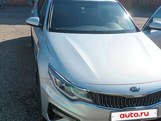 2019 Kia Optima IV Рестайлинг, серебристый, 1650000 рублей, вид 2