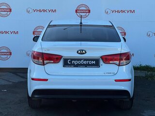 2016 Kia Rio III Рестайлинг, белый, 1249000 рублей, вид 4