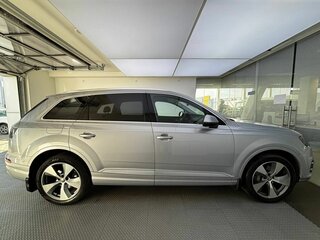 2017 Audi Q7 II (4M), серебристый, 4410000 рублей, вид 5