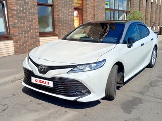 2019 Toyota Camry VIII (XV70), белый, 2450000 рублей, вид 1