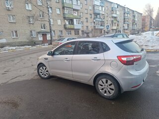 2014 Kia Rio 6-speed III, серый, 690000 рублей, вид 4