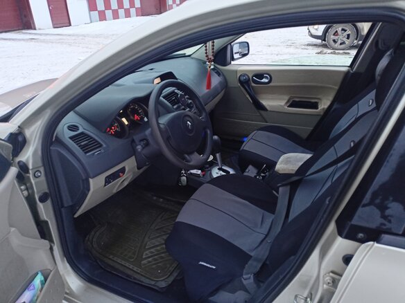2006 Renault Megane II Рестайлинг, бежевый, 300000 рублей - вид 4