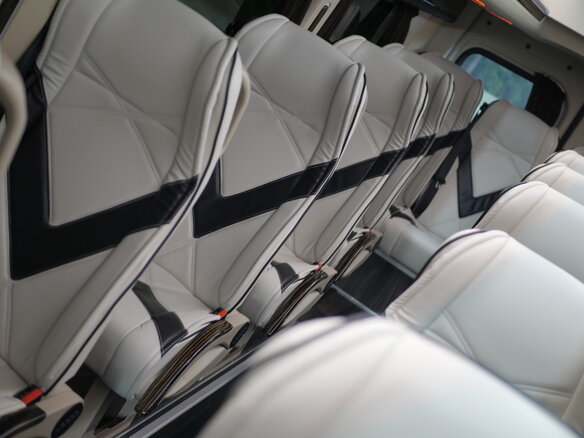 2019 Mercedes-Benz Sprinter, чёрный, 8227071 рублей - вид 4