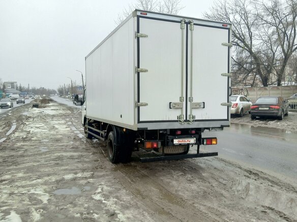 2010 Fuso (Mitsubishi) Canter, белый, 1300000 рублей - вид 5