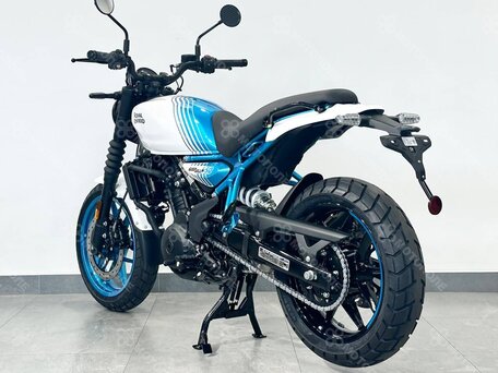 2025 Royal Enfield Guerrilla 450, белый, 559000 рублей, вид 3
