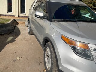2013 Ford Explorer V, серебристый, 1400000 рублей, вид 3