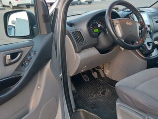 2011 Hyundai H-1 II, серебристый, 1950000 рублей, вид 5