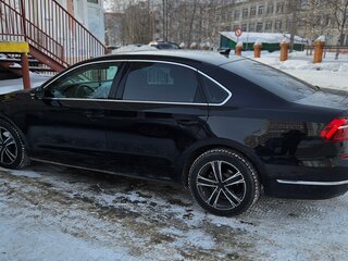 2018 Volkswagen Passat (North America and China) I Рестайлинг, чёрный, 2500000 рублей, вид 3