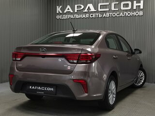 2019 Kia Rio IV, коричневый, 1485000 рублей, вид 2