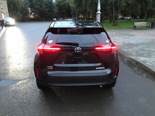 2021 Toyota Yaris Cross I, чёрный, 2179000 рублей, вид 5