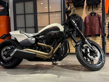 2019 Harley-Davidson FXDR 114, белый, 2099000 рублей, вид 4