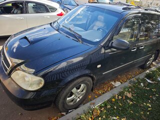 2005 Kia Carnival I Рестайлинг, чёрный, 550000 рублей, вид 3