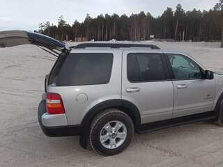 2007 Ford Explorer IV, серебристый, 1250000 рублей, вид 4