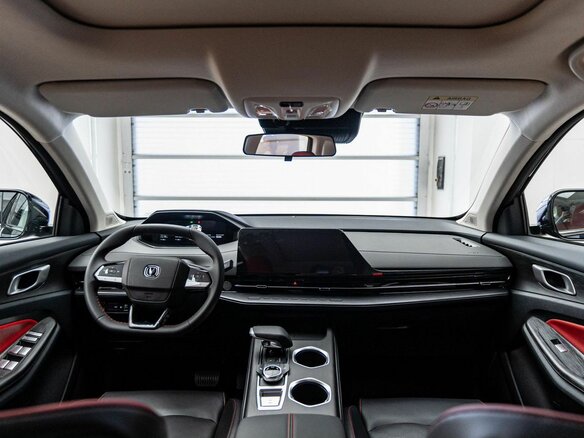 2025 Changan UNI-S I, чёрный, 3179900 рублей - вид 6