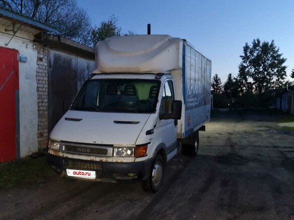 2002 Iveco Daily, белый, 350000 рублей - вид 1