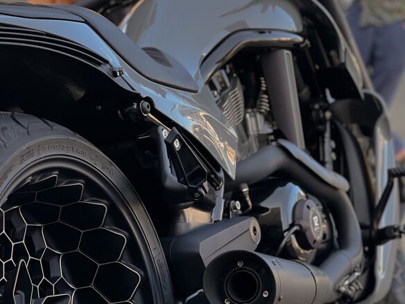 2013 Harley-Davidson V-Rod, серый, 5500000 рублей - вид 6