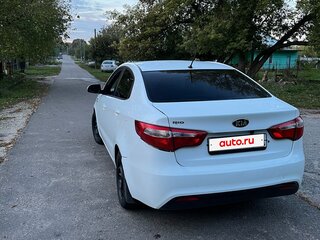 2014 Kia Rio III, белый, 550000 рублей, вид 5